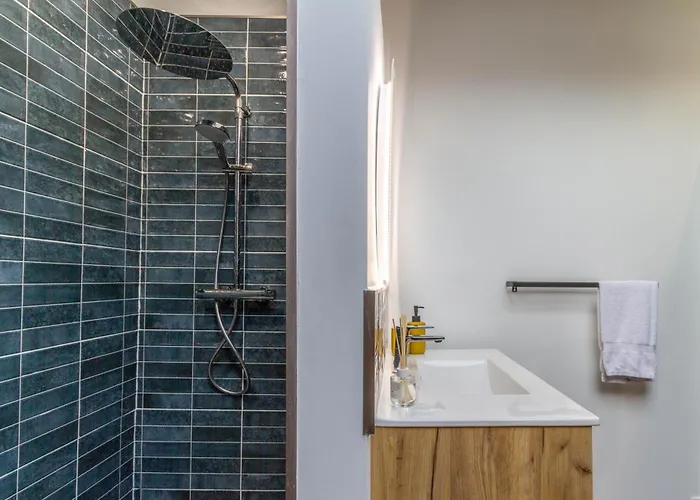 Le Clemenceau - T2 Avec Terrasse En Plein Centre Apartmán *